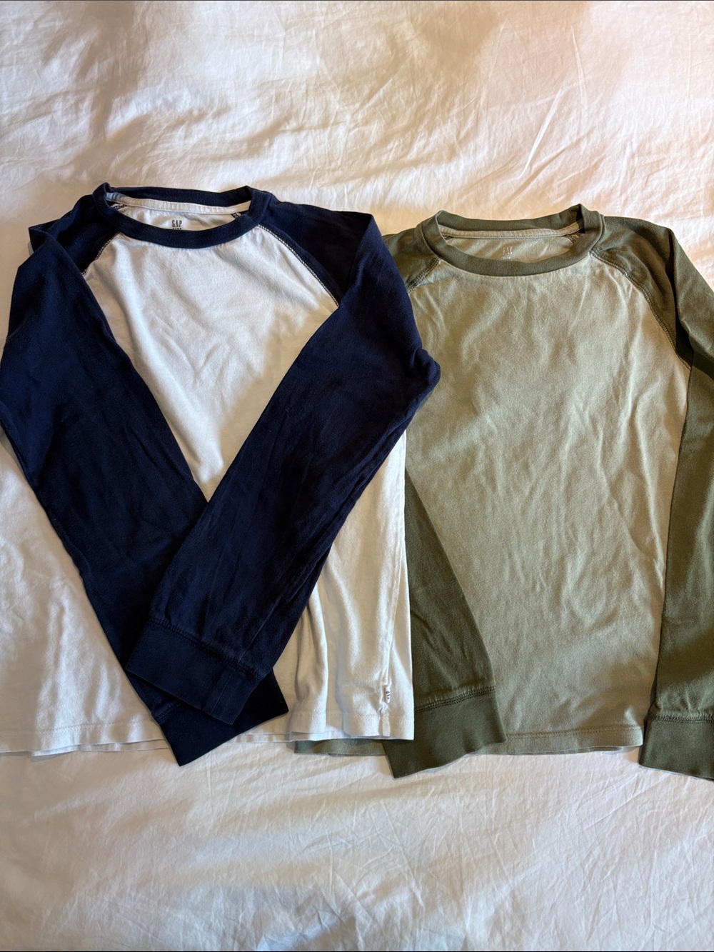 GAP Boys Long Sleeve Tee Set Size L